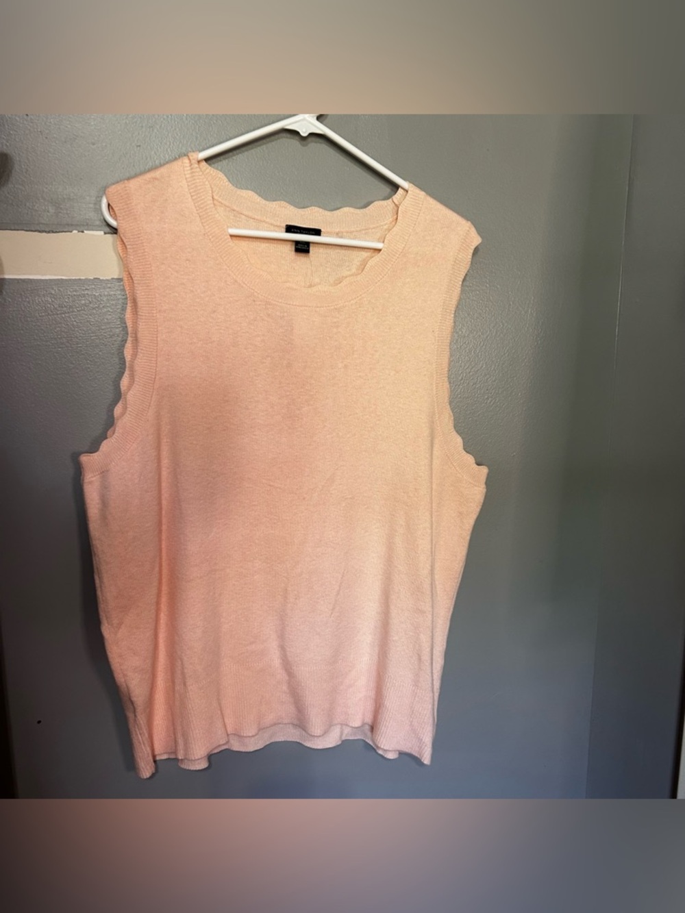 Ann Taylor Factory Women's Knit Top Scalloped Neck and Sleeves Ribbed Salmon NWT